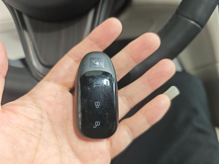 Li Auto ONE 2020 EREV 6-Seater photo 8