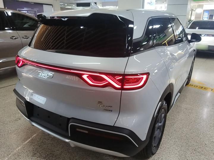 Yuan UP 2025 ADAS 401KM photo 4