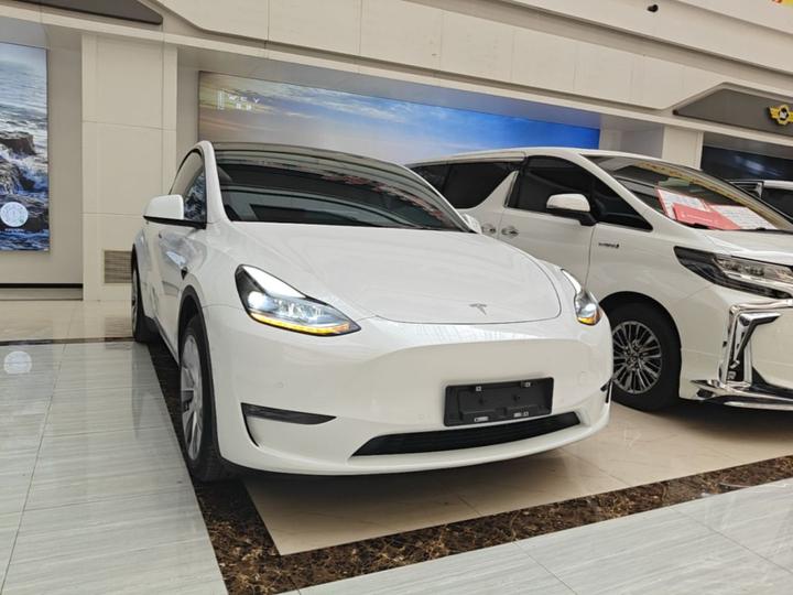 Model Y 2022 Facelift Long Range AWD photo 3