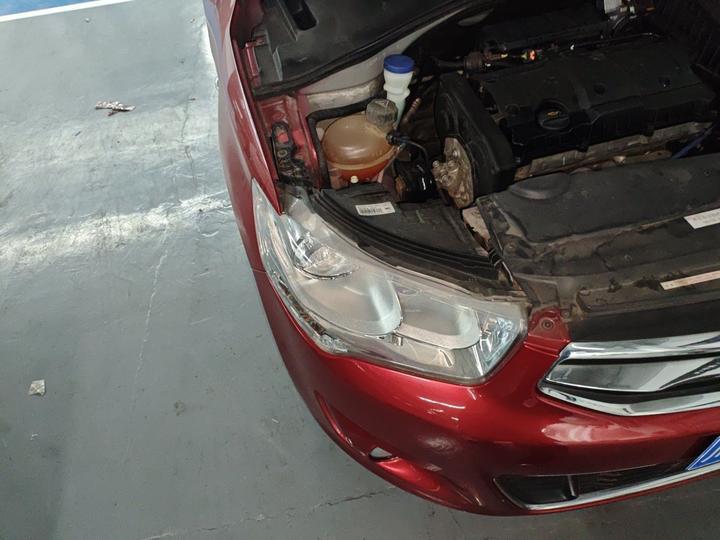 2014 1.6L AT Comfort photo 7