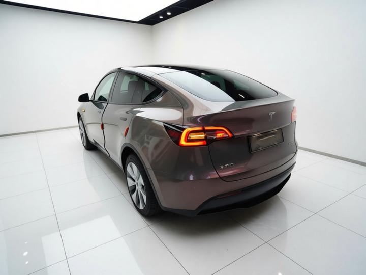Model Y 2022 Facelift RWD photo 4
