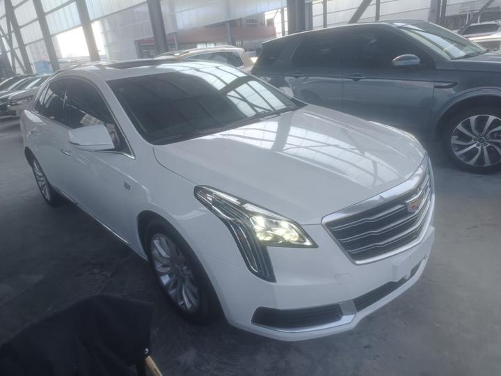 XTS 2018 28T Tech photo 3