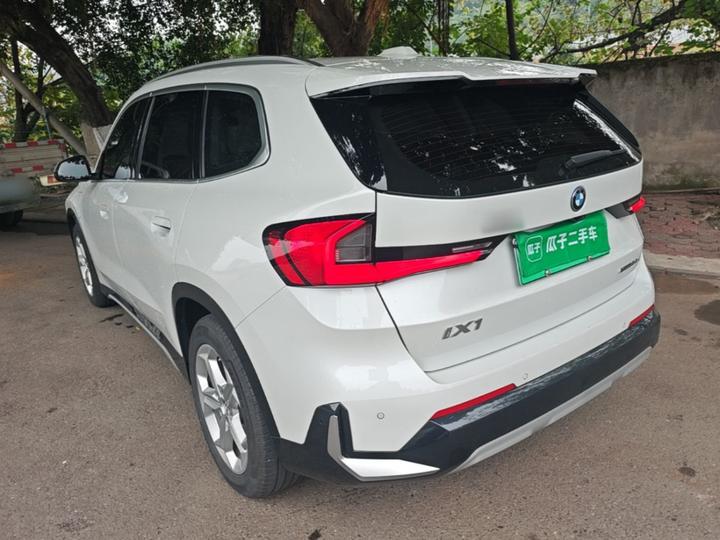 iX1 2023 eDrive25L X Design Package photo 4