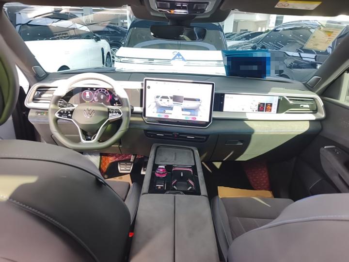 2025 Teramont Pro 450TSI AWD photo 5