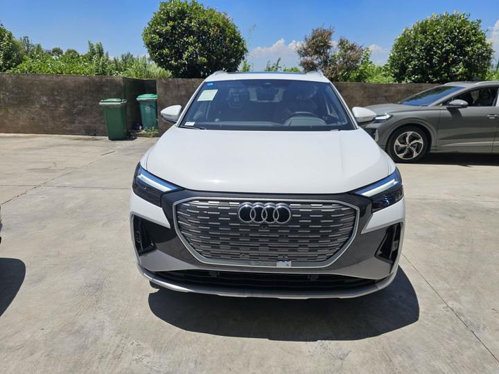 Q4 e-tron 2024 40 e-tron photo 3