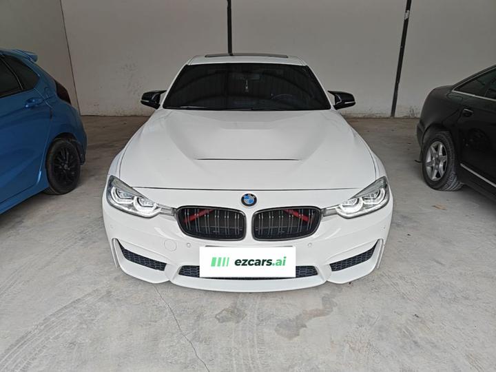 3 Series 2018 320i M Sport Package photo 2