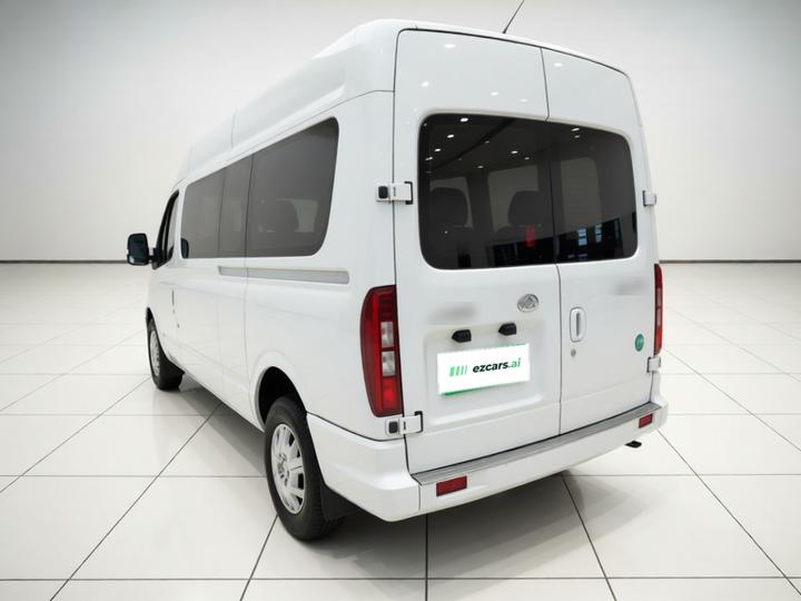 MAXUS V80 2025 PRO 2.0T MT Long Wheelbase 6/7/8/9-Seater photo 4