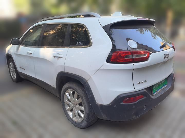 Cherokee Imported 2014 2.4L Luxury photo 4