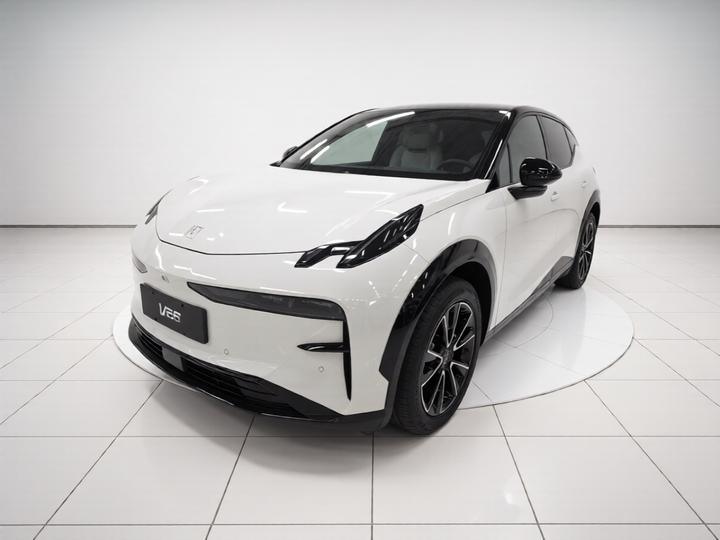 X 2025 4-Seater RWD