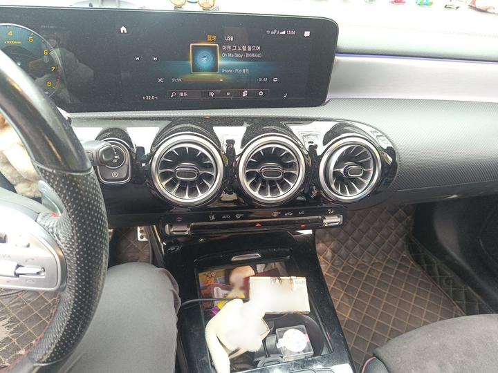 CLA 2022 CLA 200 4MATIC photo 5