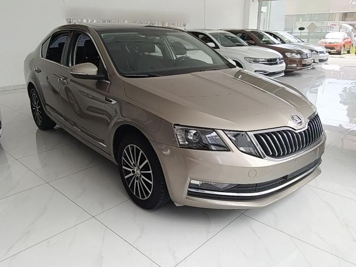 Octavia 2018 TSI230 DSG Luxury photo 3