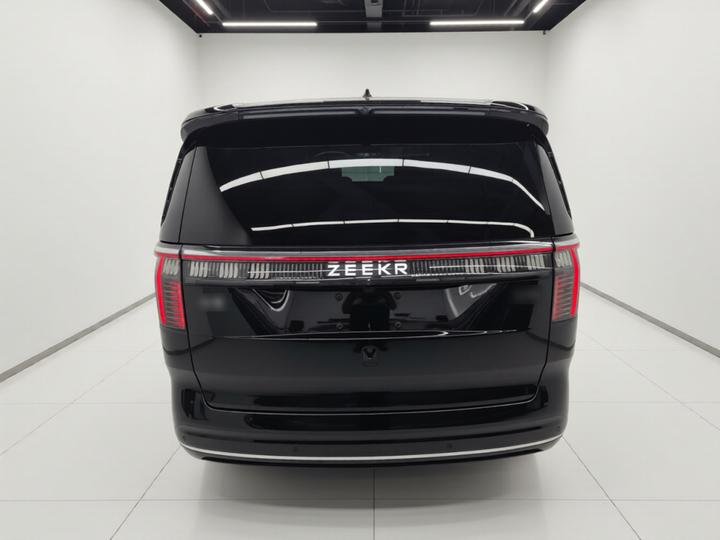 009 2024 6-Seater Executive AWD 108kWh photo 5