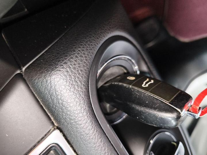 2017 Macan 2.0T photo 8