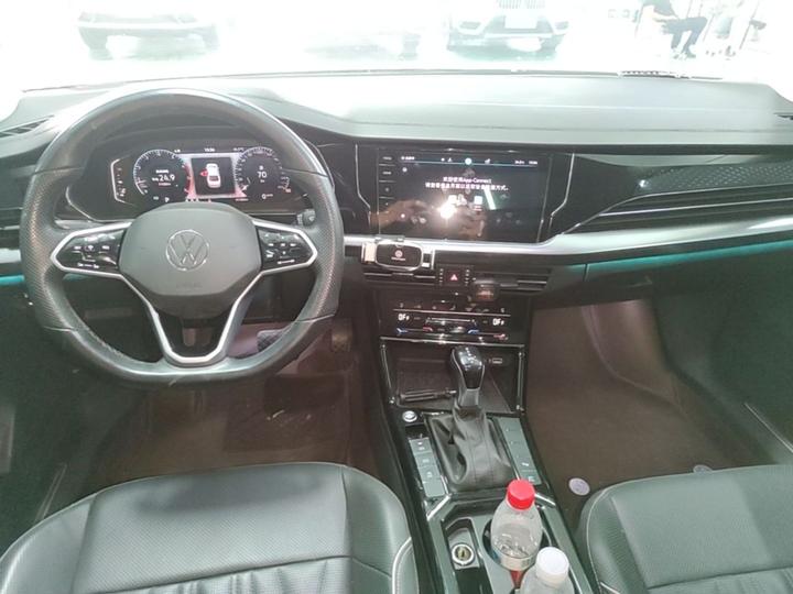 Passat 2023 Facelift 330TSI Luxury photo 4