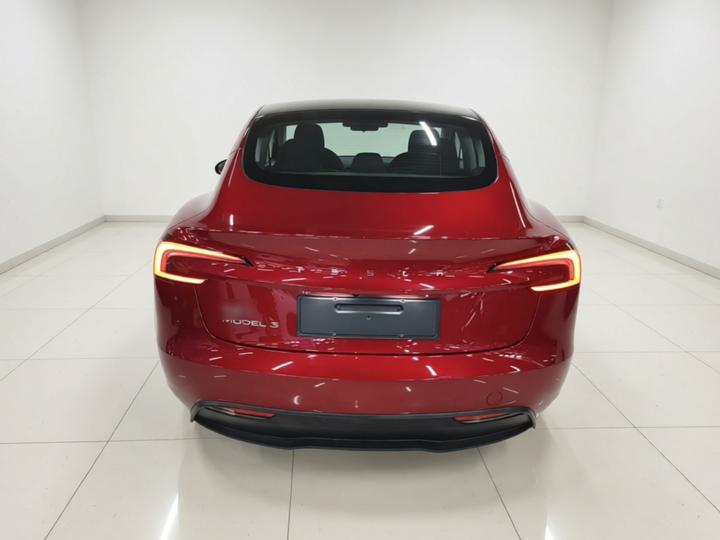 Model 3 2023 RWD photo 3