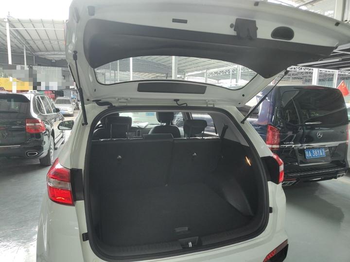 ix25 2015 1.6L AT RWD Smart GLS photo 8