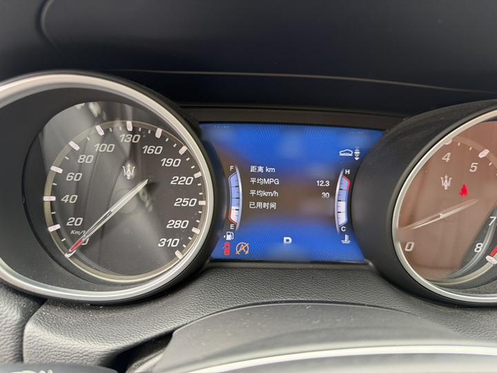 Levante 2018 3.0T Classic photo 3