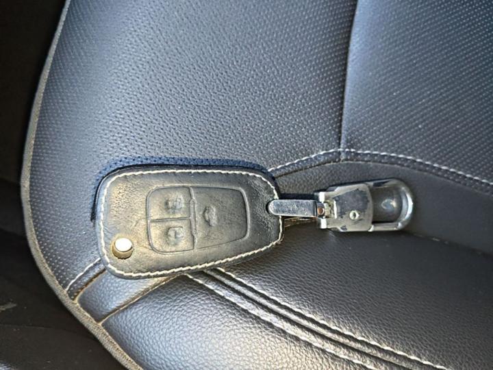 Excelle 2021 Facelift Classic 1.5L AT Elite photo 8