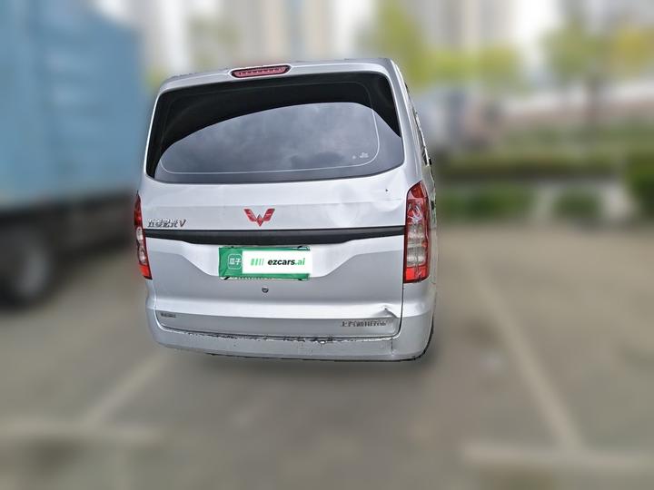 Wuling Hongguang V 2021 1.5L LAR photo 5