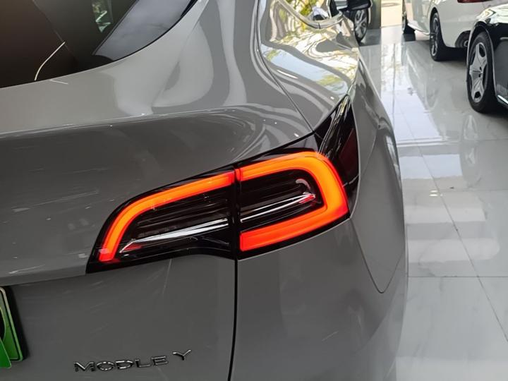 Model Y 2022 Facelift RWD photo 7