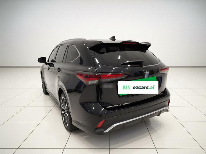 Crown 2023 2.5L HEV AWD Premium photo 4