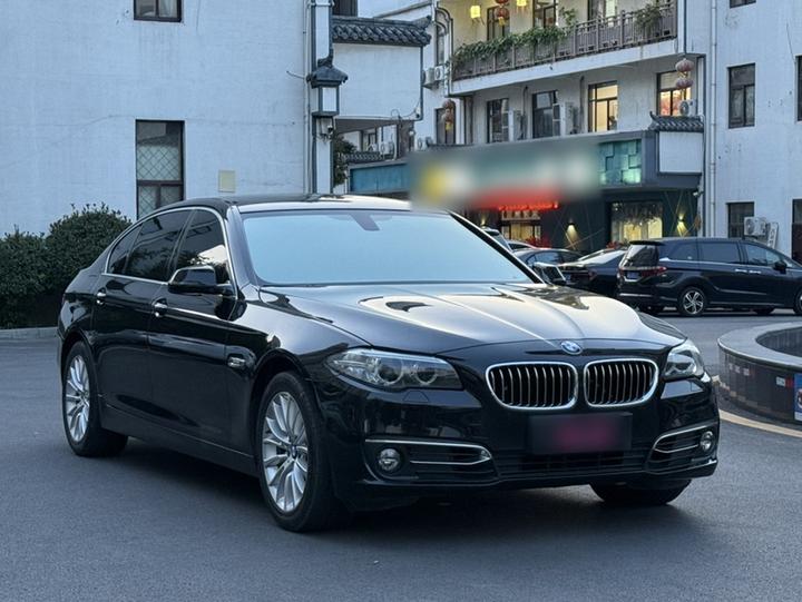 5 Series 2014 525Li Luxury Design Package photo 3