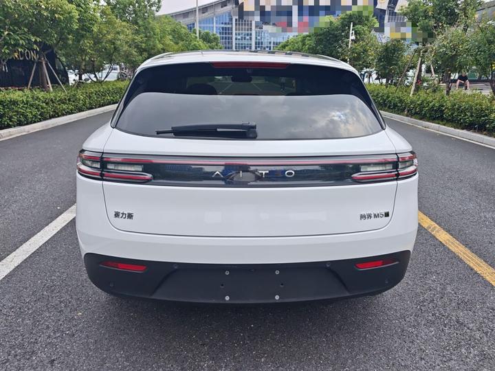 HIMA AITO M5 2023 EV RWD ADAS photo 3