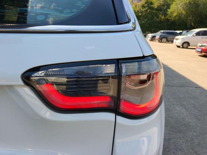Compass 2017 200T AT photo 7