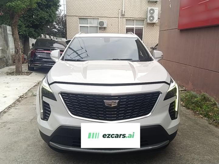 XT4 2018 28T RWD Leading photo 2