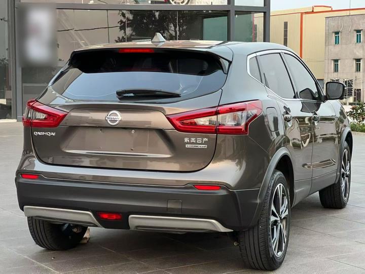 Qashqai 2019 2.0L CVT Luxury photo 2