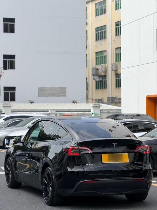 Model Y 2022 RWD photo 4