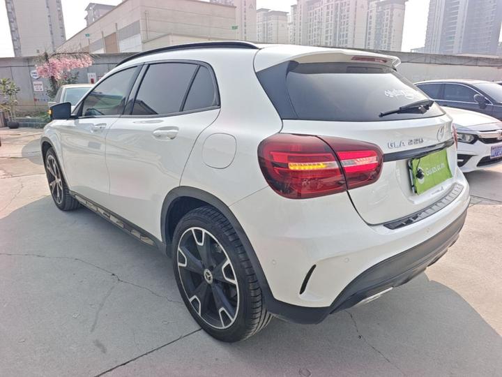 GLA 2018 GLA 220 4MATIC Sport photo 4
