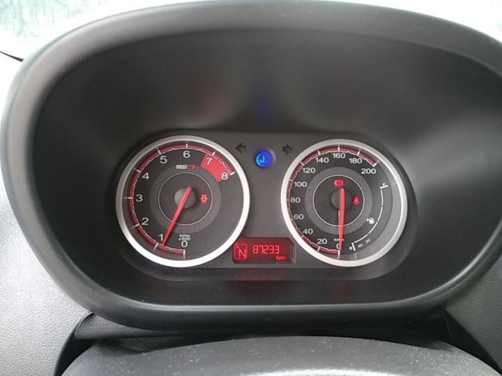 3 2014 1.5L AMT Elite photo 6