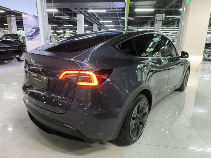 Model Y 2021 Long Range AWD photo 4