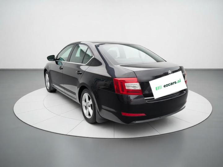 Octavia 2015 1.6L AT photo 4