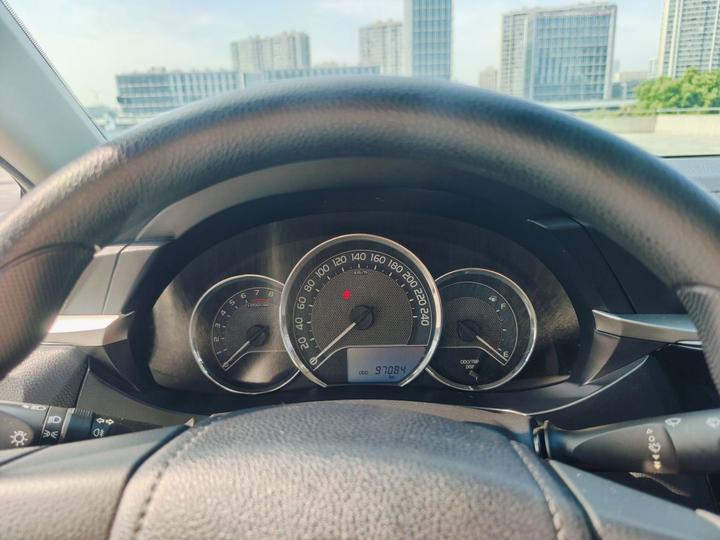 Levin 2016 1.6G CVT Elite photo 4
