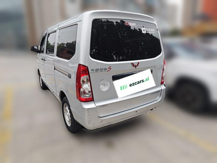 Wuling Rongguang S 2021 1.2L Base 5-SeaterLSI photo 4
