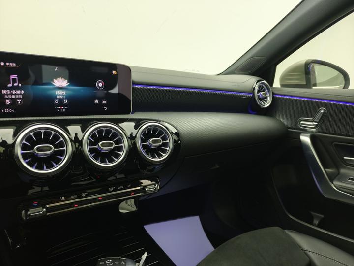 A-Class 2020 A 200 L Sport photo 5