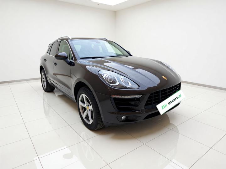2017 Macan 2.0T photo 3