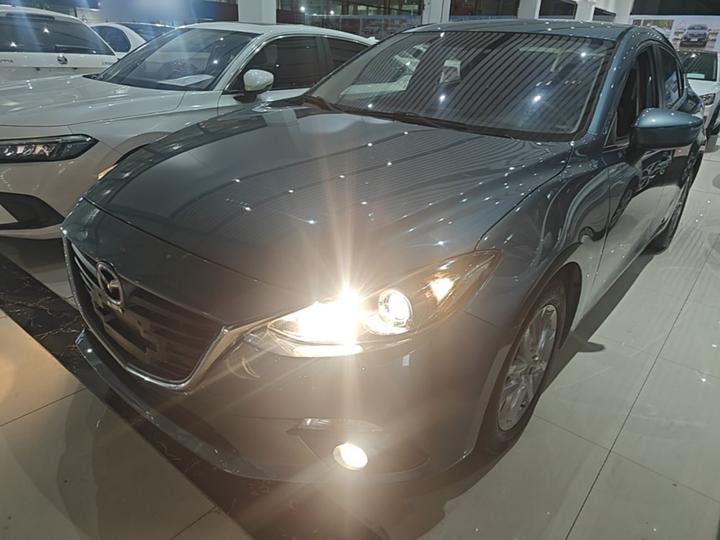 3 Axela 2016 Sedan 1.5L AT Comfort