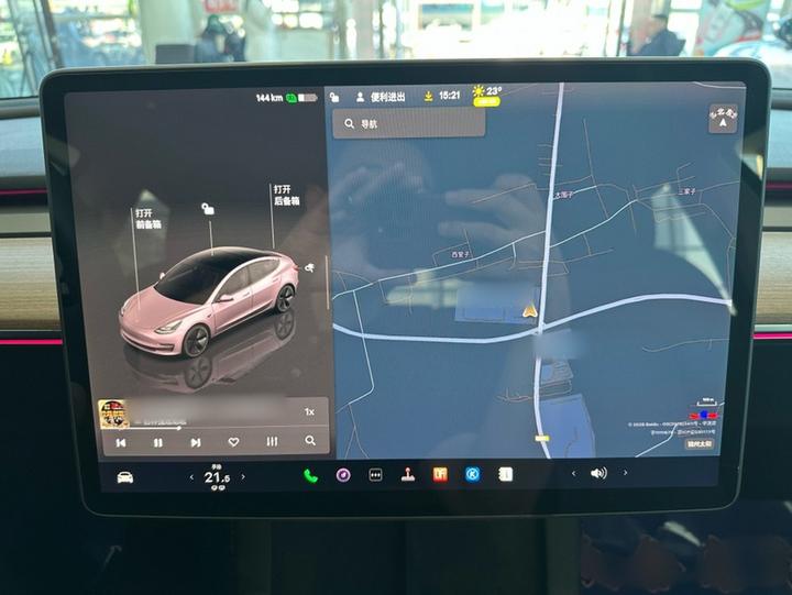 Model 3 2022 RWD photo 7
