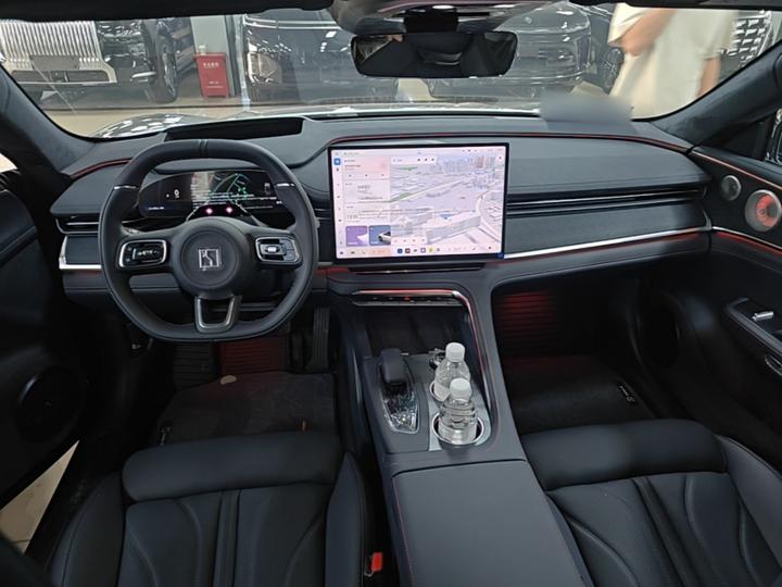 001 2026 95 AWD Max photo 5