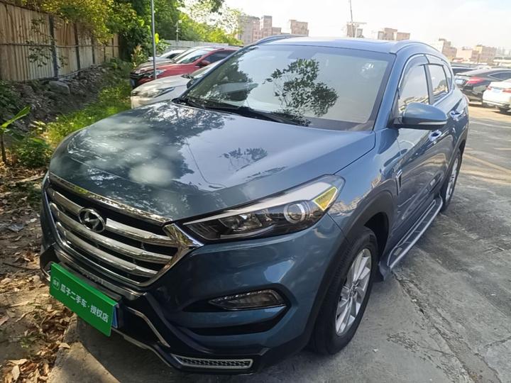 Tucson 2015 1.6T DCT RWD Smart