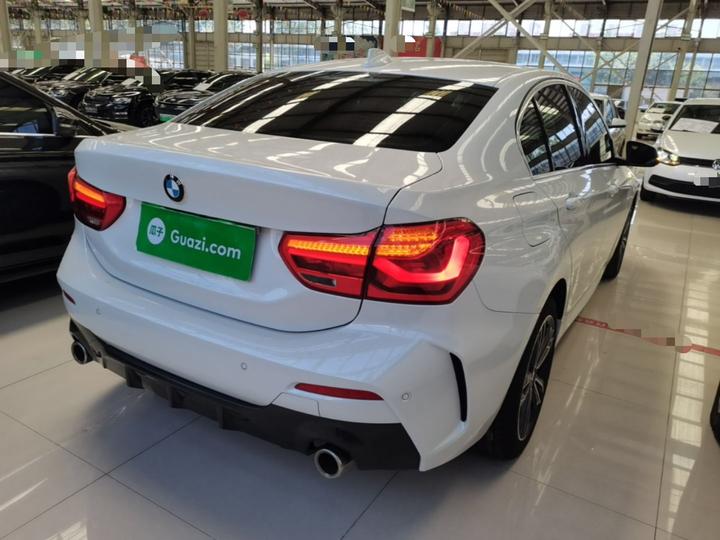 1 Series 2023 120i M Sport photo 4