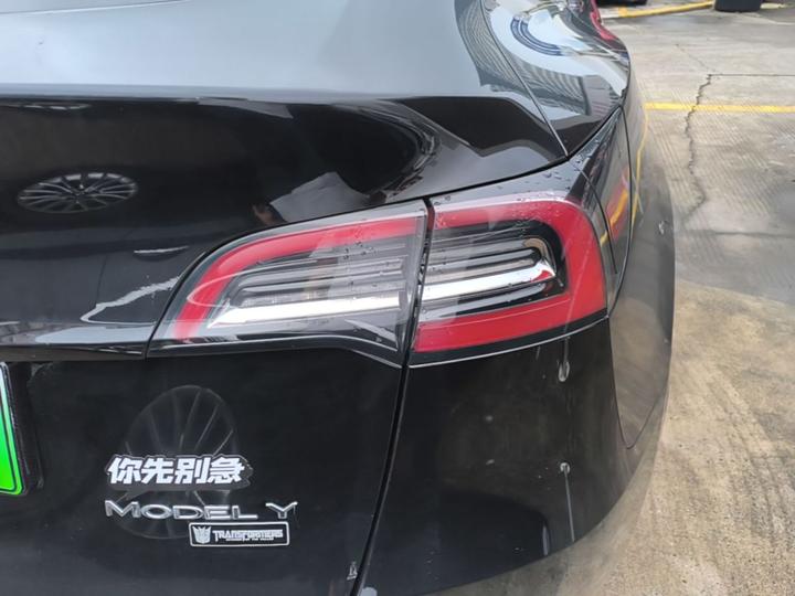 Model Y 2022 RWD photo 7