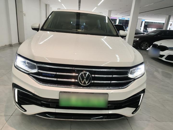 Tiguan L EV 2022 430PHEV PHEV Premium photo 2