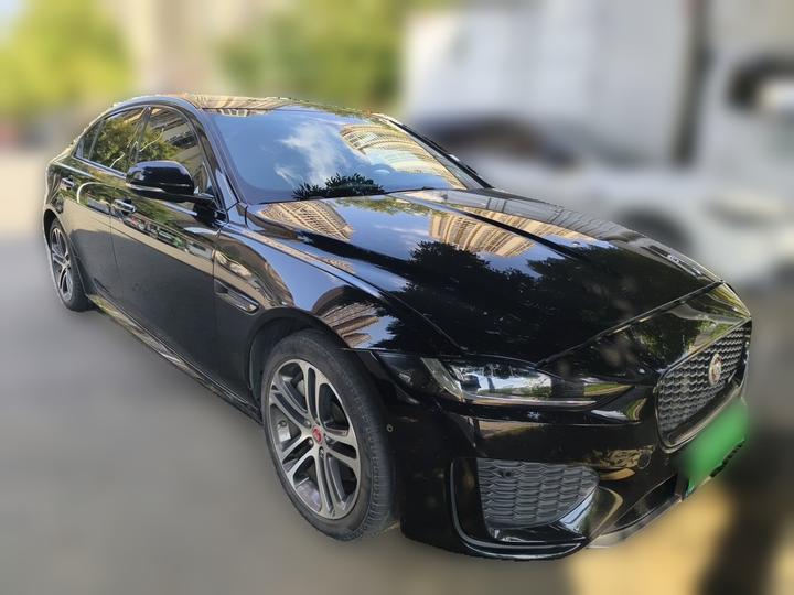 XEL 2020 2.0T 200PS R-DYNAMIC S Progressive Sport photo 3