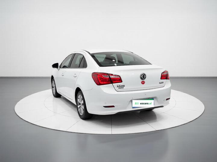 L60 2015 1.6L MT photo 4