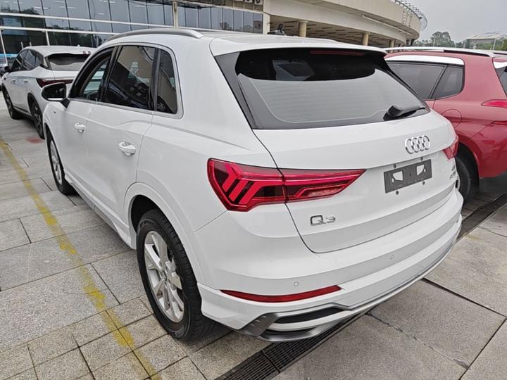 Q3 2019 35 TFSI Progressive Dynamic photo 4