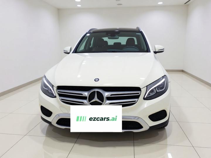 GLC 2016 GLC 200 4MATIC photo 2